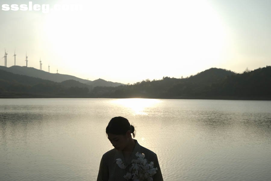 01.jpg