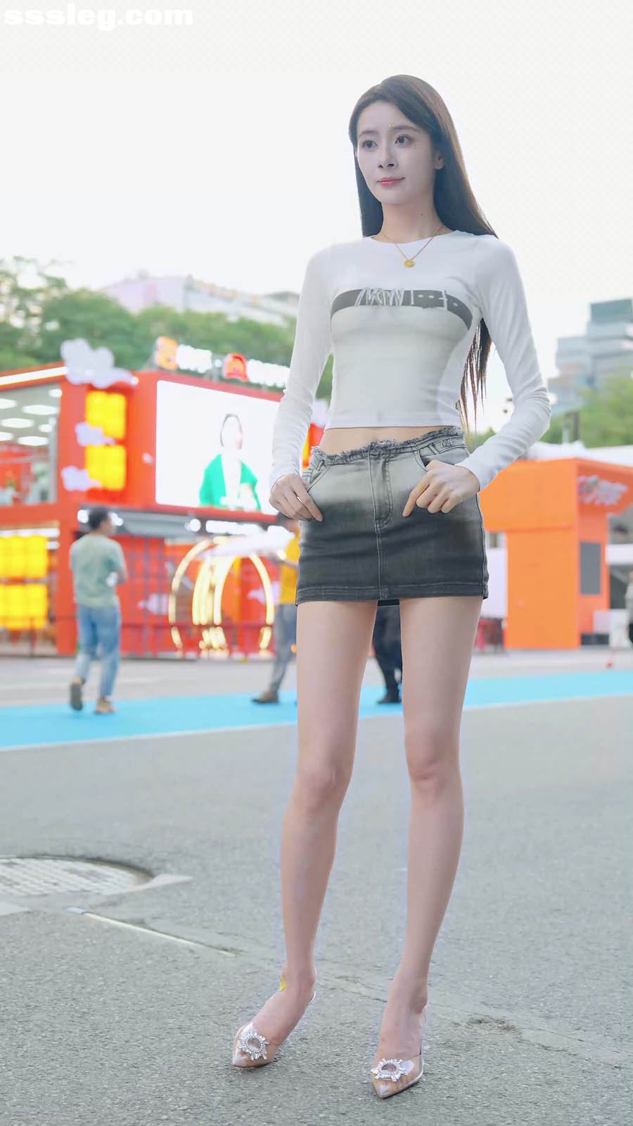 V (1).jpg