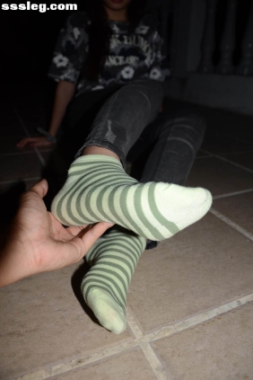 [战前女神]恋足美腿摄影套图119 [87P100M]