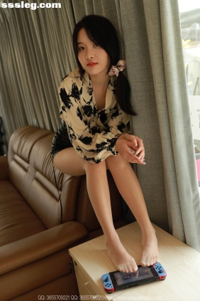 [IESS异思趣向] 丝享家2019 婉萍 双脚成行(下)[88P70M]