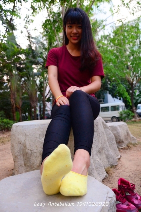 [战前女神]恋足美腿摄影套图020 [38P85M]