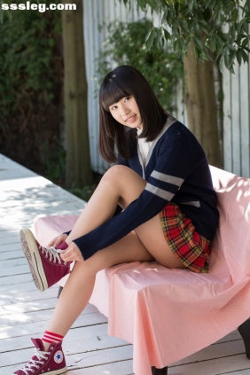 [Minisuka.tv] Kurumi Miyamaru 宮丸くるみ Regular Gallery 01 [33P28M]