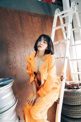 [LOOZY] Zia Garage Girl[129P+3V2.99G]