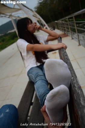 [战前女神]恋足美腿摄影套图008 [207P321M]