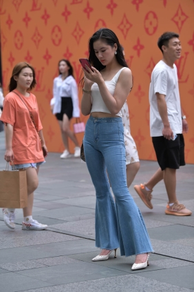 街拍作品 喇叭牛仔裤好身材[122P2.56G]