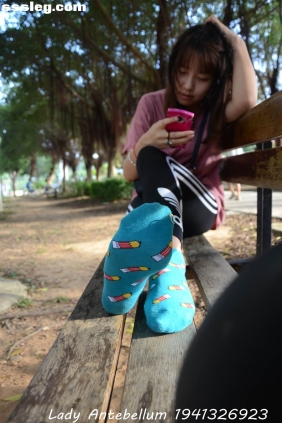 [战前女神]恋足美腿摄影套图特辑3 [134P273M]