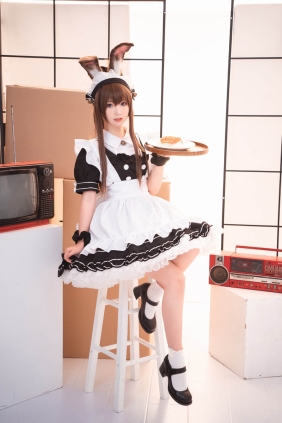 面饼仙儿 阿米驴女仆[23P209M]