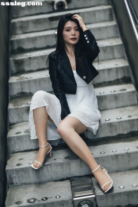 筱筱 天台连衣裙[65P128M]