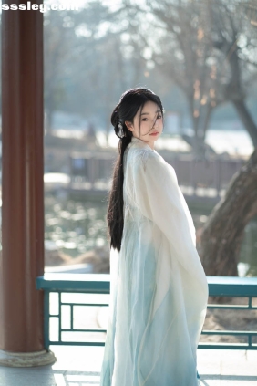 [YITUYU艺图语]2025.11.25 云之羽上官浅 一一[12P204M]