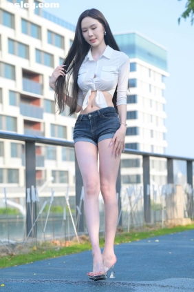 街拍作品 弯弯热裤美腿[216P4.79G]