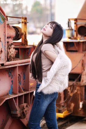 [YITUYU艺图语]2026.04.04 工业风美女 Krissy[21P446M]